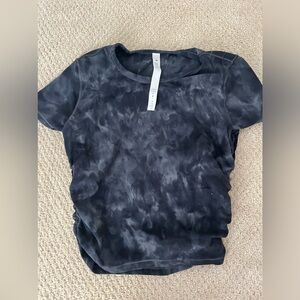 Lululemon athletic top